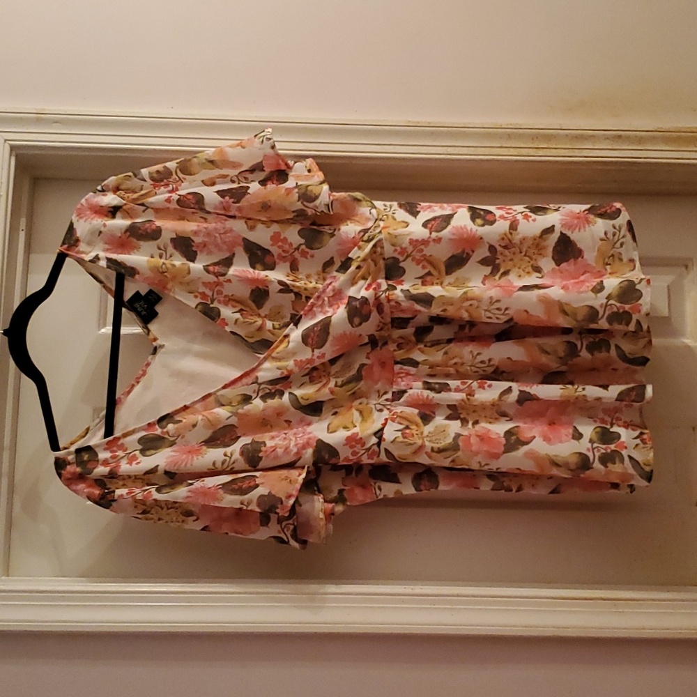 NWOT June and View blouse